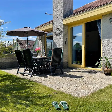 Holiday home Albatros Julianadorp